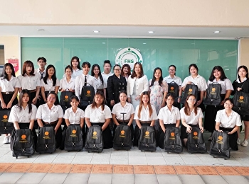 คณบดีคณะมนุษยศาสตร์และสังคมศาสตร์
ร่วมแสดงความยินดีกับ
นักศึกษาสาขาวิชาภาษาจีน
คณะมนุษยศาสตร์และสังคมศาสตร์ จำนวน 26 คน
ที่ได้รับทุนโครงการแลกเปลี่ยนนักศึกษาจาก
Yunnan Minzu University
สาธารณรัฐประชาชนจีน